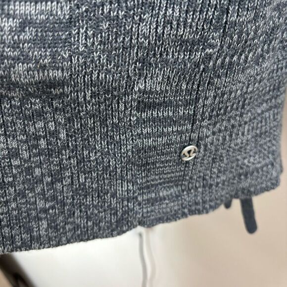 Lululemon Peace of Mind Gray Hooded Cardigan Wrap
Sweater size 6 - Picture 4 of 7